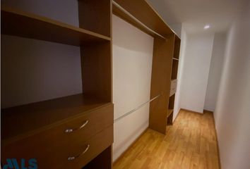 Apartamento en  Loma De Los Parra, Medellín