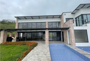 Villa-Quinta en  Calima, Cali