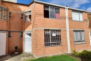 Casa en  Urbanización El Pinar, Madrid