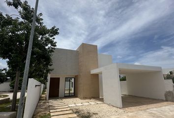 Casa en  Calle 21, Conkal, Yucatán, 97345, Mex