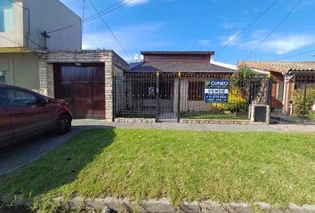 Casa en  Loma Hermosa, Tres De Febrero