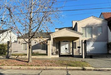 Casa en  Castelar, Partido De Morón