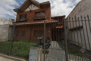 Casa en  Remedios De Escalada, Partido De Lanús