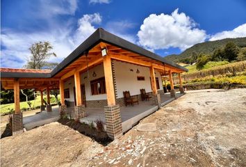 Villa-Quinta en  El Carmen De Viboral, Antioquia