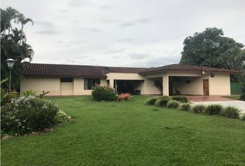 Villa-Quinta en  Manantiales, Norte, Armenia