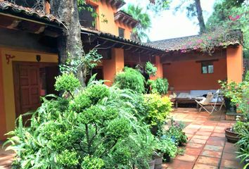 Casa en  Calle Ameyal, Santa María Ahuacatlán, Valle De Bravo, México, Mex