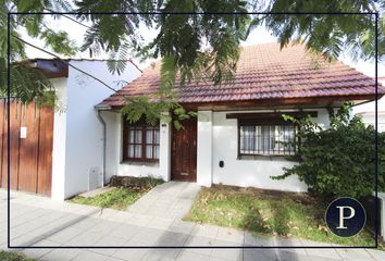 Casa en  Barrio El Martillo, Mar Del Plata