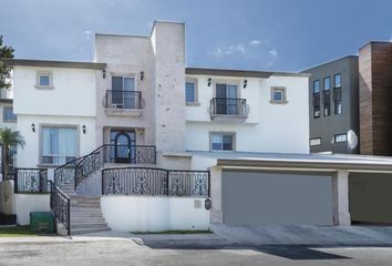 Casa en  Calle Sierra Alta, Misión Lincoln, Monterrey, Nuevo León, 64110, Mex