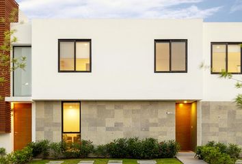 Casa en  Fraccionamiento Cumbres Del Lago, Municipio De Querétaro