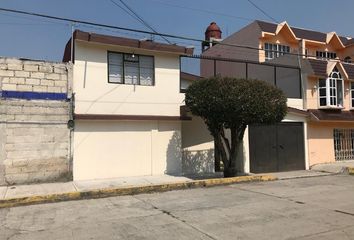 Casa en  Nueva Oxtotitlán, Toluca