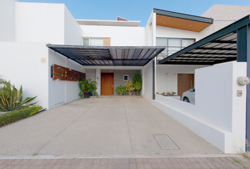 Casa en  Boulevard Fray Antonio De Monroy E Hijar, Jurica San Francisco, La Antigua Juriquilla, Querétaro, 76230, Mex