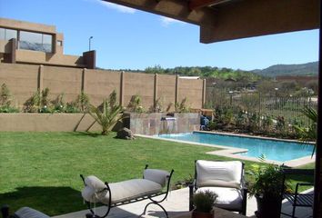 Casa en  Lo Barnechea, Provincia De Santiago