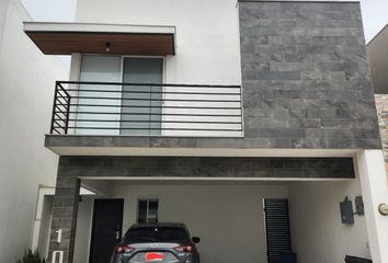 Casa en  San Patricio 113-115, Valle De Santa Cruz Residencial, Ciudad Santa Catarina, Santa Catarina, Nuevo León, 66362, Mex