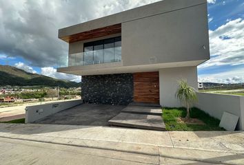 Casa en  Privada Cedros, Morelia, Michoacán De Ocampo, 58200, Mex