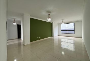 Apartamento en  Los Alamos, Pereira