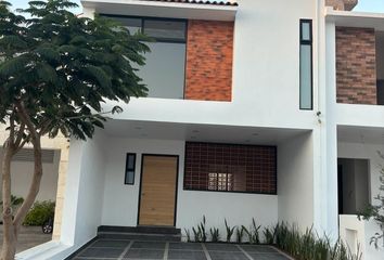 Casa en  Avenida Schoenstatt, Pedregal De Schoenstatt, Condominio San Miguel, El Pueblito, Corregidora, Querétaro, 76904, Mex