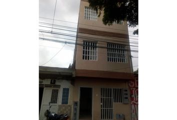 Apartamento en  Las Acacias, Cali