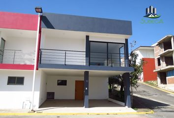 Casa en  Calle Los Pinos, Emiliano Zapata, Veracruz De Ignacio De La Llave, 91643, Mex