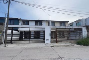 Casa en  Calle Otilio Álvarez 102-110, Loma Bonita, Tampico, Tamaulipas, 89320, Mex