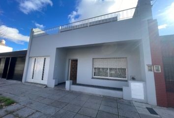 Casa en  Ciudadela, Tres De Febrero