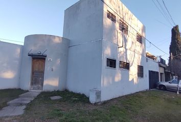 Casa en  Calle Cuatrocientos Veintidós 1032, La Plata, Provincia De Buenos Aires, Arg