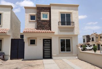 Casa en  Avenida Serbal 2732, Culiacán Rosales, Culiacán, Sinaloa, 80058, Mex