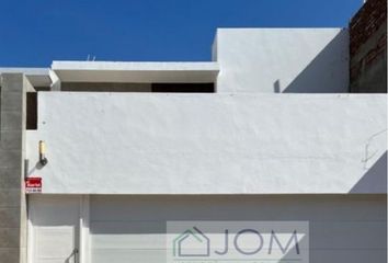 Casa en  Avenida Juan Álvarez Chico, La Conquista, Culiacán Rosales, Culiacán, Sinaloa, 80058, Mex