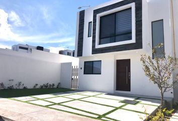 Casa en  Avenida Paseo De Las Pitahayas, Zibata, Zona Biznaga, El Marqués, Querétaro, 76269, Mex