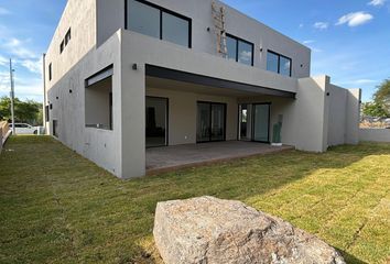 Casa en  Paseo De Los Claustros, El Campanario, Santiago De Querétaro, Querétaro, 76146, Mex