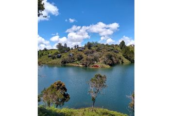 Lote de Terreno en  El Peñol, Antioquia