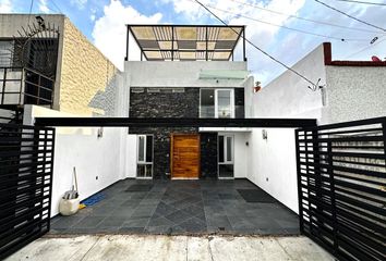 Casa en  Calle Sierra De Bolaños 2069, Las Águilas, Zapopan, Jalisco, 45080, Mex