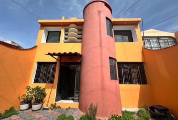 Casa en  San Lorenzo Tepaltitlán Centro, Toluca