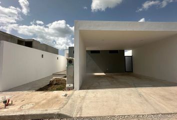 Casa en  Calle 18, Dzitya, Mérida, Yucatán, 97302, Mex