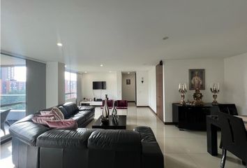 Apartamento en  El Tesoro, Medellín