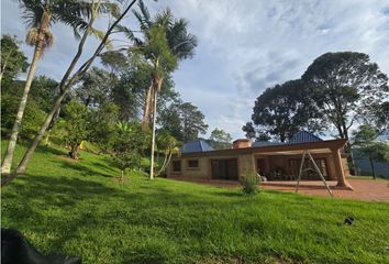 Villa-Quinta en  Loma De Los Bernal, Medellín