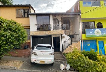 Casa en  Loma De Los Bernal, Medellín