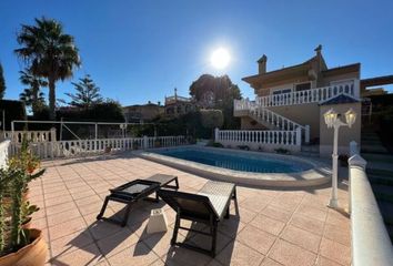 Chalet en  Distrito 3 - Playas - La Mata, Torrevieja