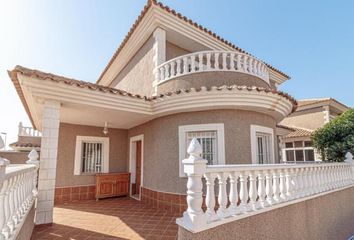 Chalet en  Distrito 2 - Urbanizaciones - Los Naúfragos, Torrevieja