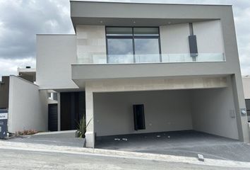 Casa en  Las Granadas Residencial, Monterrey, Nuevo León, Mex