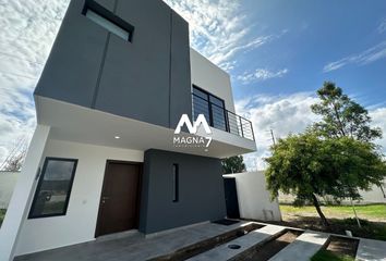 Casa en condominio en  Privada Senda Del Roble, Bosques Vallarta, Zapopan, Jalisco, 45222, Mex