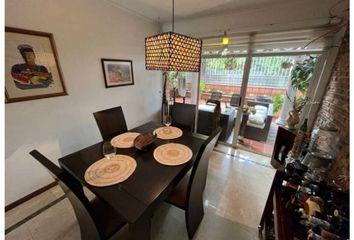 Apartamento en  Loma De Los Bernal, Medellín