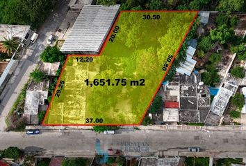 Lote de Terreno en  Calle 26 325, López Mateos, Mérida, Yucatán, 97140, Mex