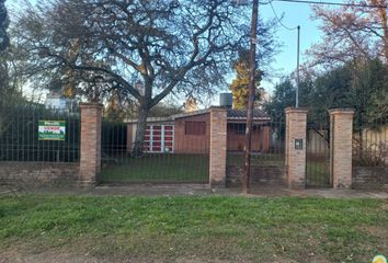 Casa en  Calle Los Manzanos, Anisacate, Santa María, Córdoba, Arg