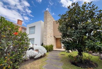 Casa en  Calderón, Quito