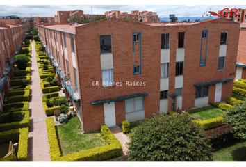 Casa en  Urbanización Hacienda Casablanca, Madrid