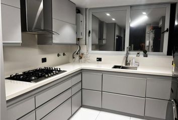 Apartamento en  Carlos E. Restrepo, Medellín