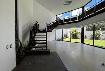 Casa en  Altos Del Poblado, Medellín