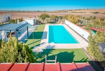 Chalet en  La Carlota, Córdoba Provincia