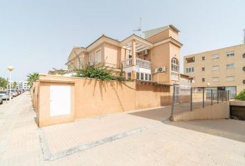 Apartamento en  La Zenia, Alicante Provincia