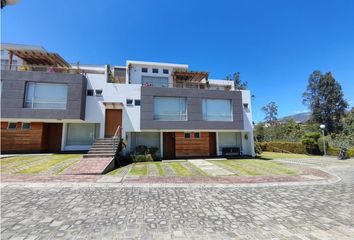 Casa en  Tumbaco, Quito